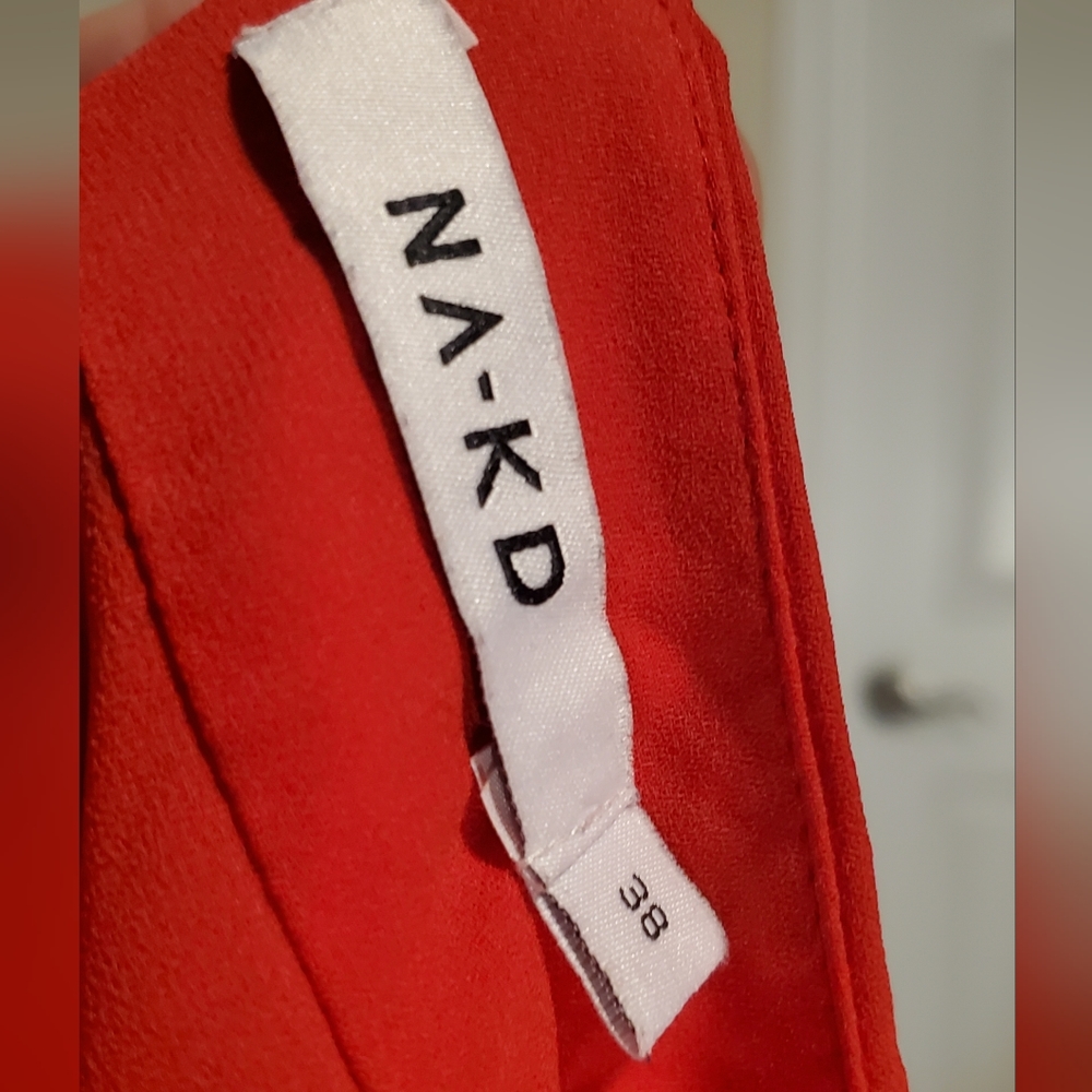 NA-KD asymmetric block skirt red - Picture 6 of 7